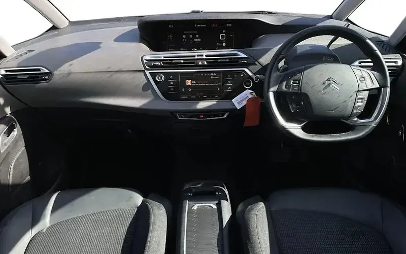 Used Citroën C4 SpaceTourer Shine 131 HP (96 kW) 2022 Grey MPV