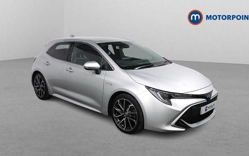 Begagnad Toyota Corolla 122 HK (89 kW) 2021 Halvkombi