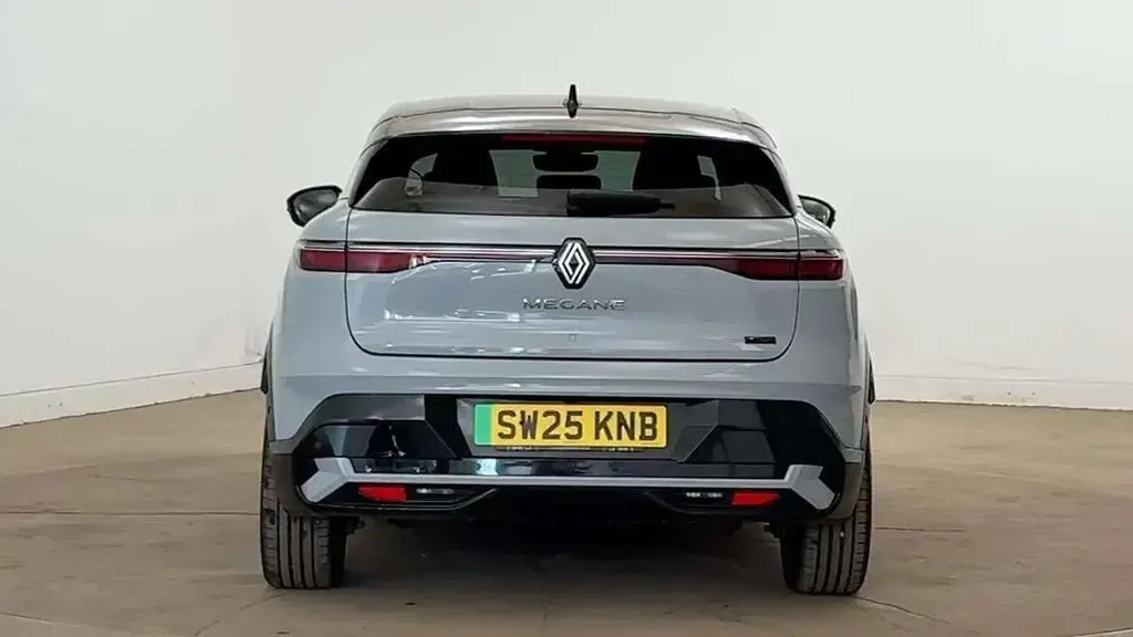 Used Renault Megane E-Tech Komfort 160 kW (218 HP) 2025 Hatchback