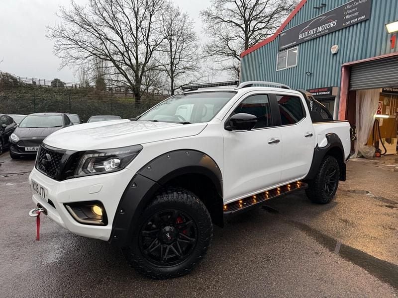 White Used 2018 Nissan Navara Tekna Pickup | £14,980 - Image 1/4