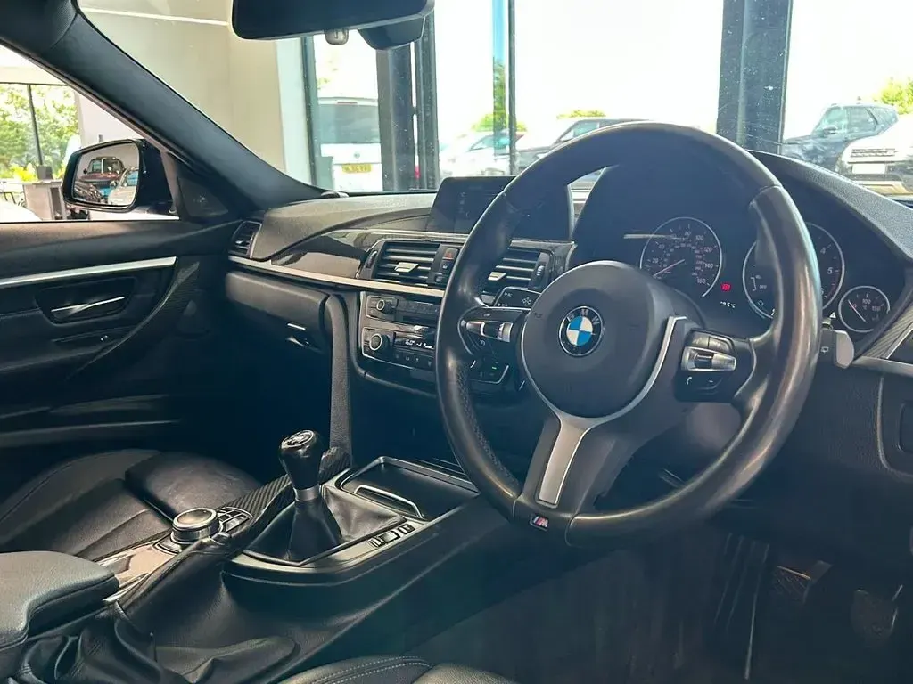 Used BMW 320 M Sport 2019 Blue Estate