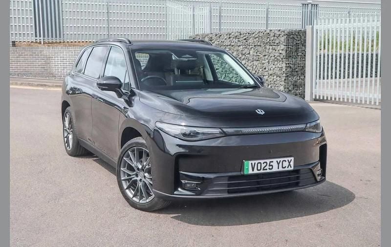 Black New 2025 Leapmotor C10 SUV | £31,990 (Fair price) - Image 1/4