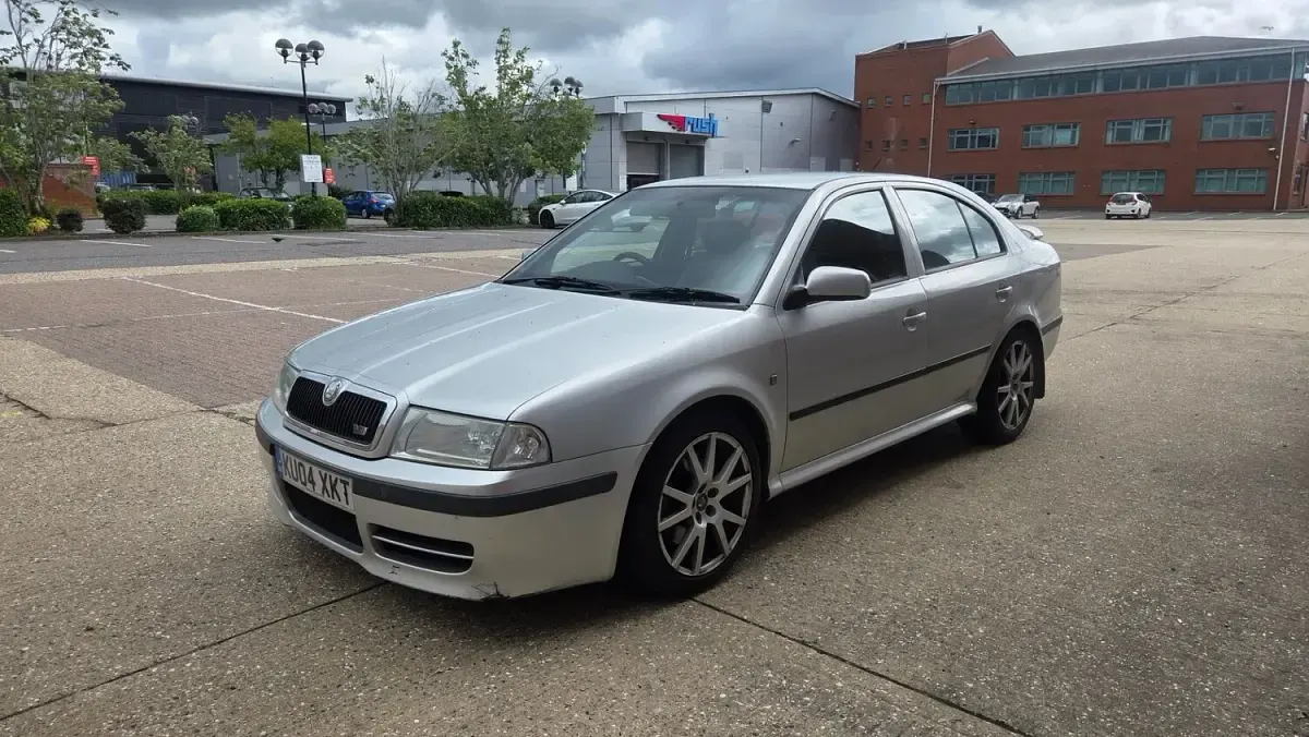 Used Skoda Octavia RS 180 HP (132 kW) 2004 Silver Hatchback
