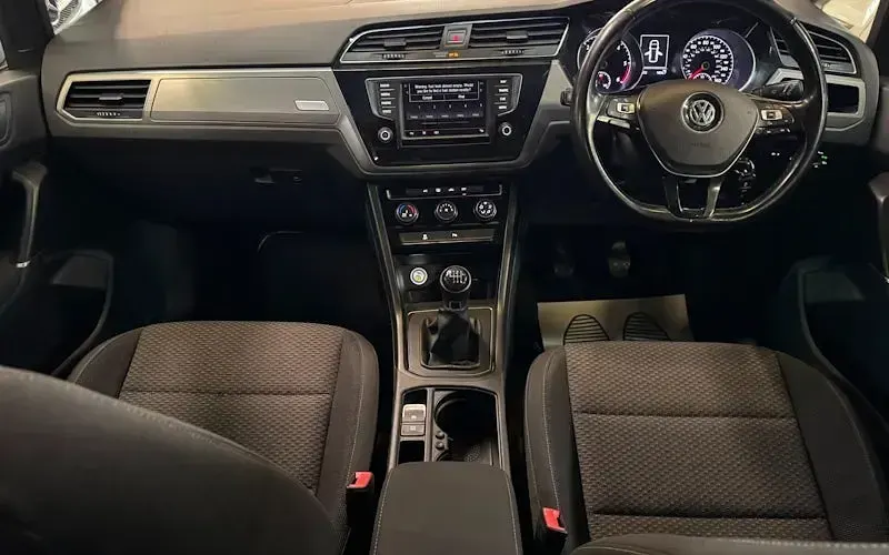 Used VW Touran SE 110 HP (80 kW) 2015 Black MPV