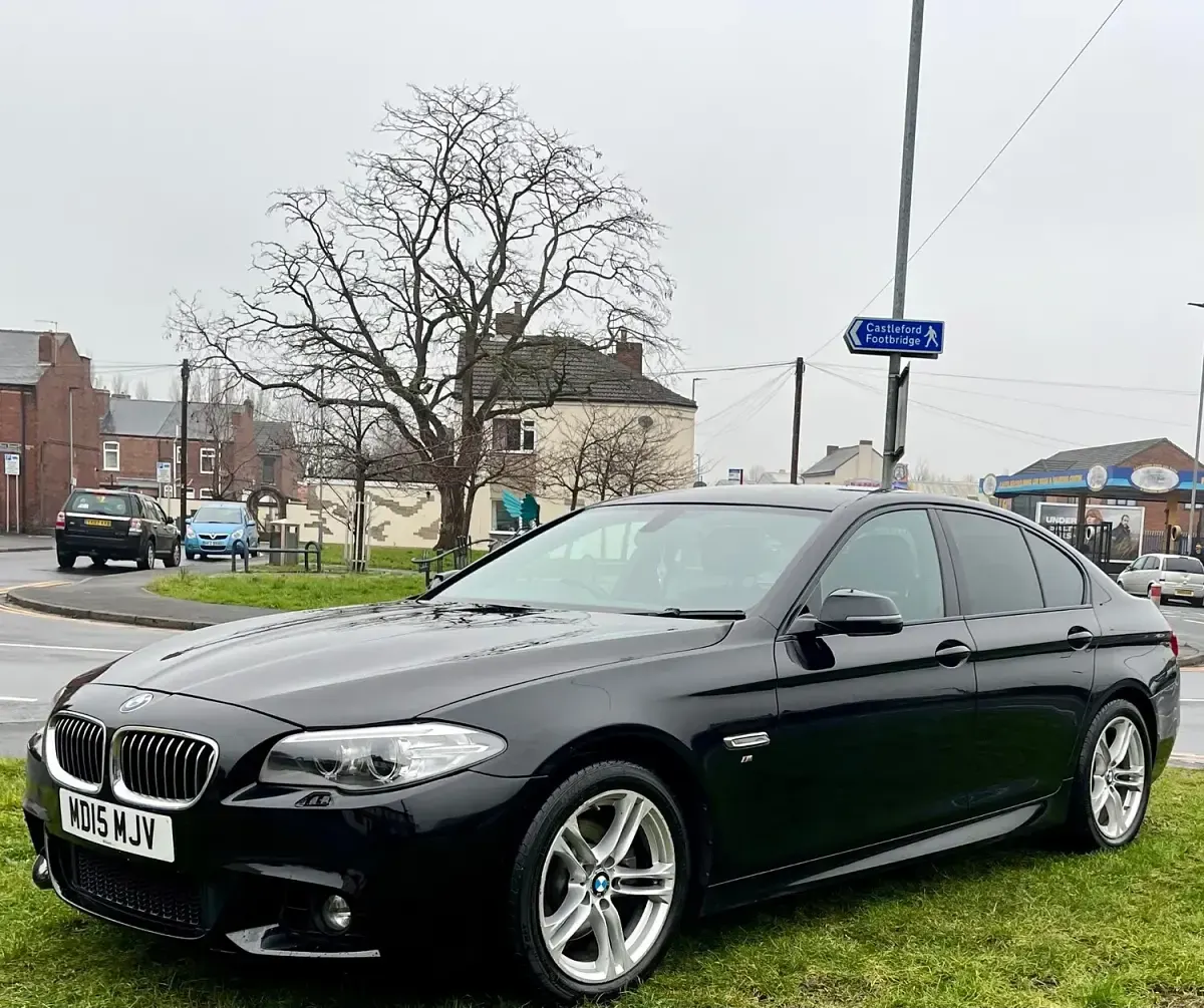 Usado BMW 520 M Sport 2015 Negro Berlina