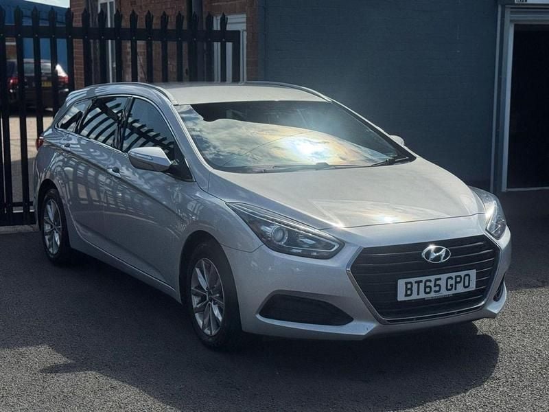 Silver Used 2015 Hyundai i40 Estate | £3,999 (Good price) - Image 1/4