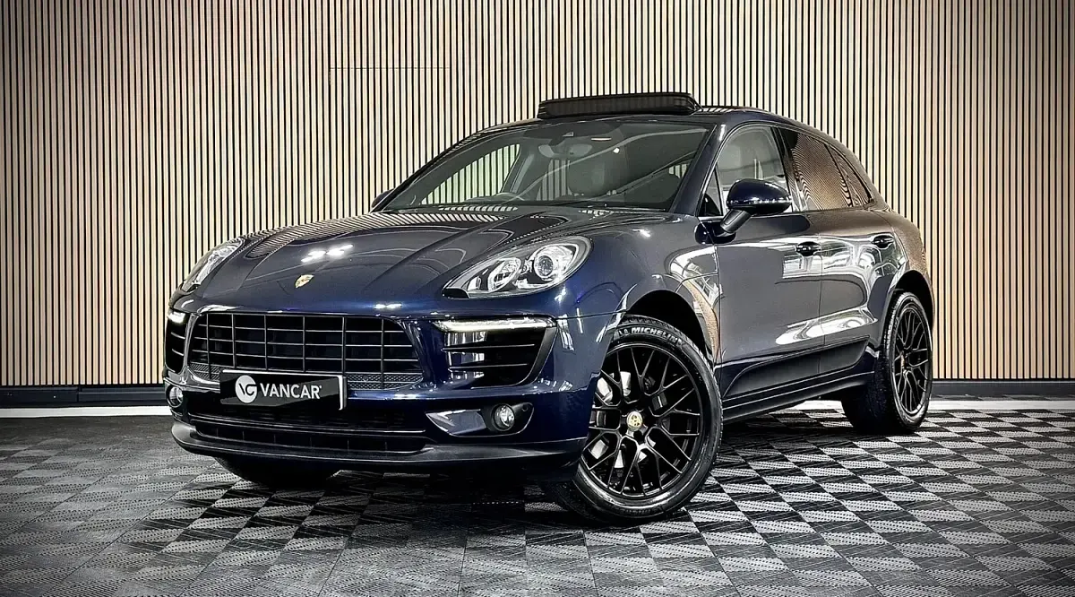 Used Porsche Macan 252 HP (185 kW) 2017 Blue SUV