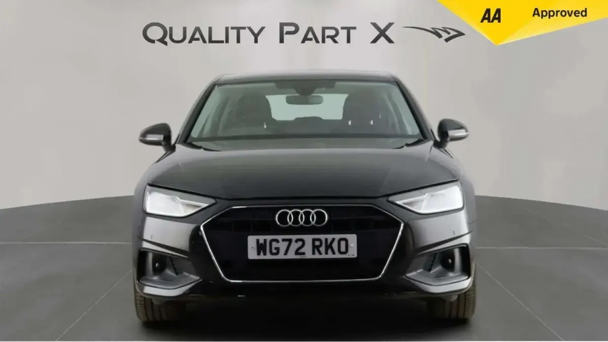 Usado Audi A4 Comfort 150 CV (110 kW) 2023 Negro Berlina