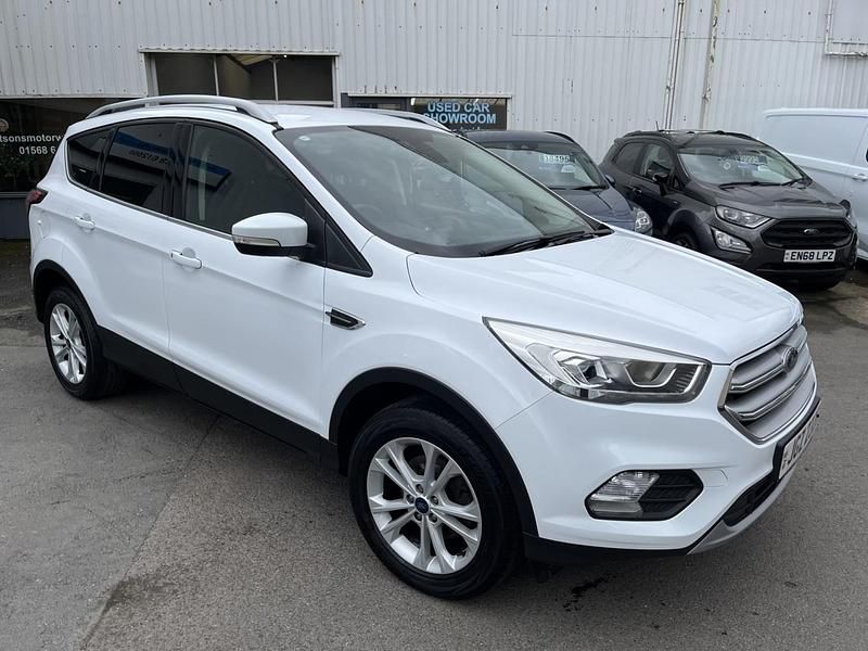 Used Ford Kuga Titanium 150 HP (110 kW) 2018 White SUV