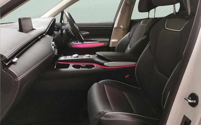 Used Genesis GV70 Sport 360 kW (490 HP) 2023 White SUV