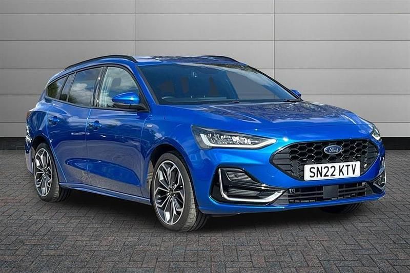 Desert island blue Used 2022 Ford Focus ST-Line Estate | £17,375 (A bit pricey) - Image 1/4