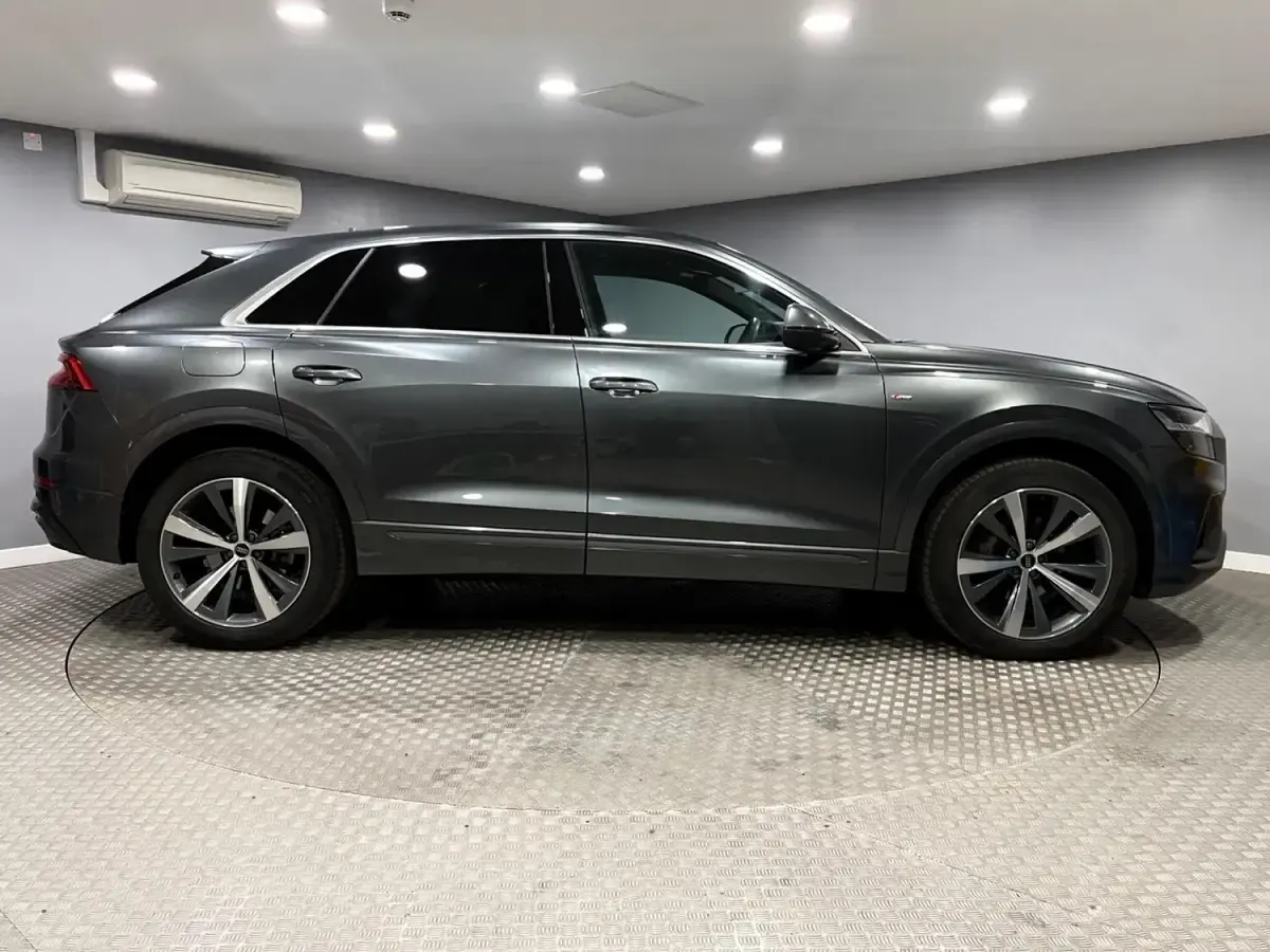 Used Audi Q8 S-Line 286 HP (210 kW) 2023 Grey SUV