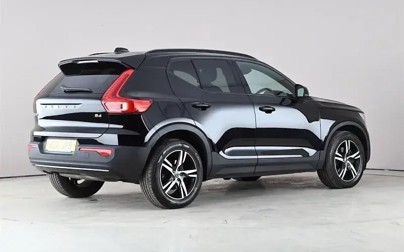 Usado Volvo XC40 R-Design 197 CV (144 kW) 2021 Negro SUV