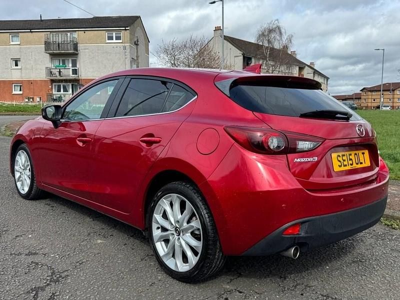 Begagnad Mazda 3 Inclusive 121 HK (88 kW) 2015 Röd Halvkombi
