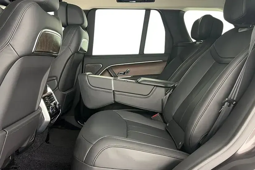 Used Land Rover Range Rover Autobiography 550 HP (404 kW) 2024 Grey SUV