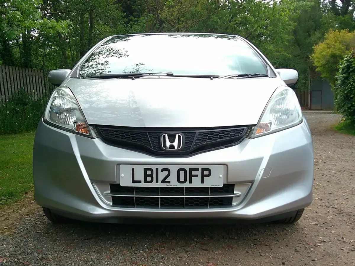Second-hand Honda Jazz ES 99 CP (72 kW) 2012 Argintiu Hatchback