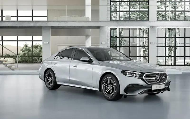 Usado Mercedes E200 AMG Line Premium 204 HP (150 kW) 2025 Sedan