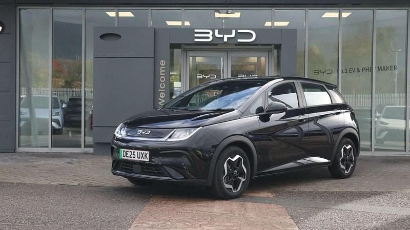 Black New 2025 BYD Dolphin Active Hatchback | £17,950 (Fair price) - Image 1/3