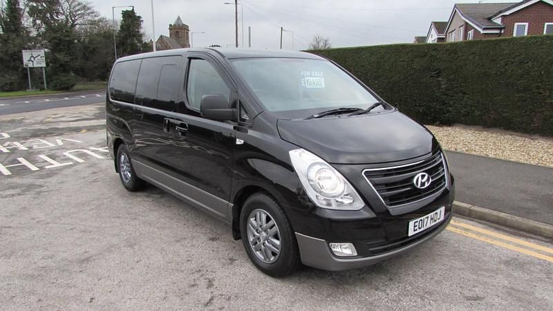 Used Hyundai I800 SE 168 HP (123 kW) 2017 Black MPV