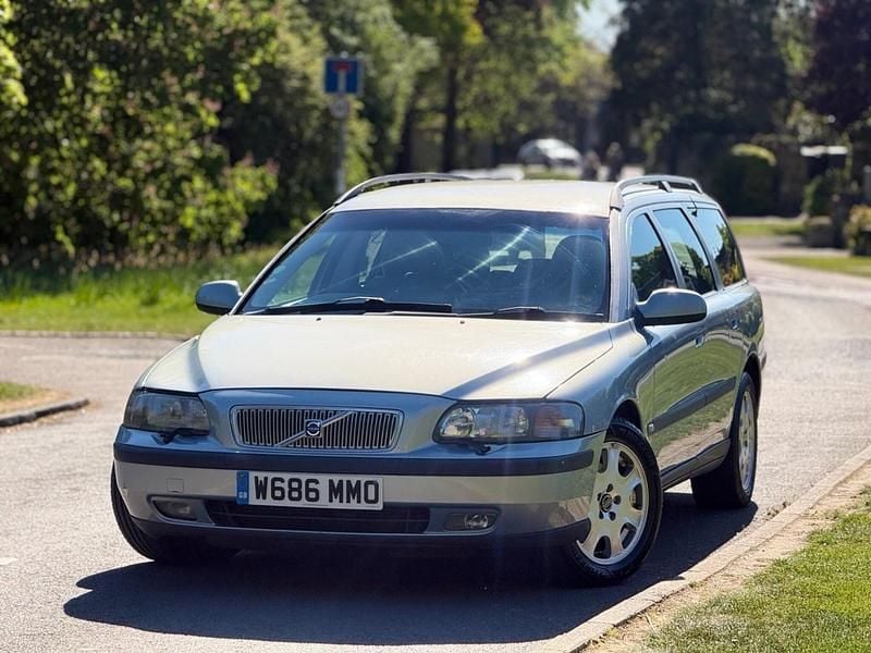 Używany Volvo V70 2000 Niebieski Kombi