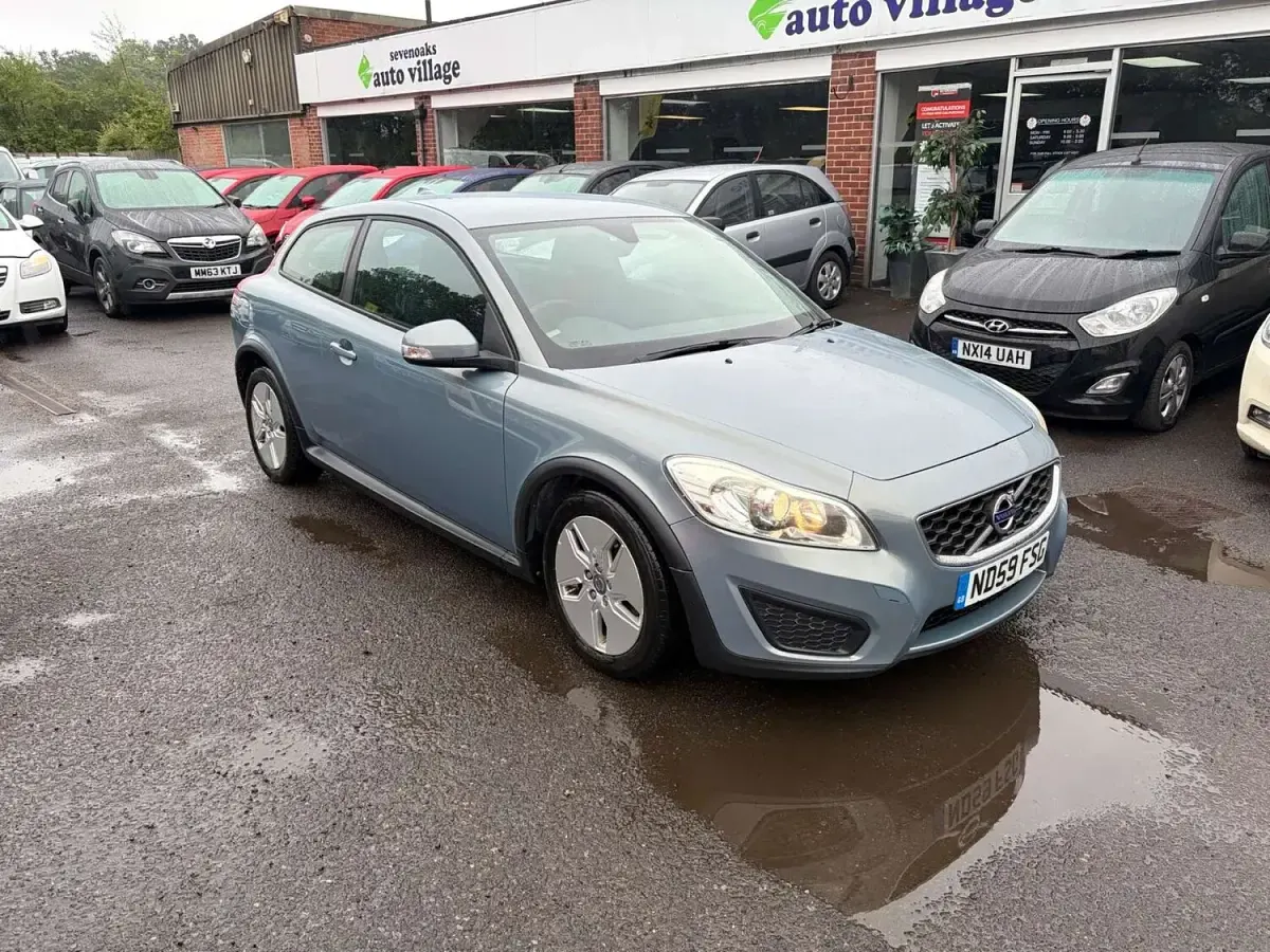 Used Volvo C30 108 HP (79 kW) 2009 Blue Hatchback