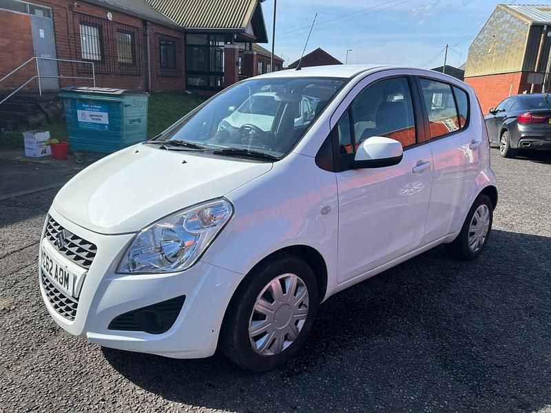 Used Suzuki Splash 68 HP (50 kW) 2012 White Hatchback