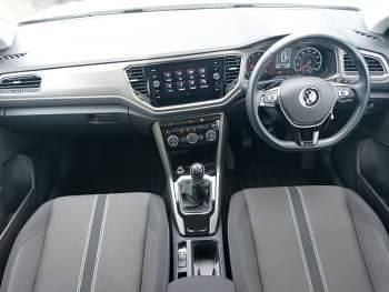 Used VW T-Roc SE 150 HP (110 kW) 2020 White SUV