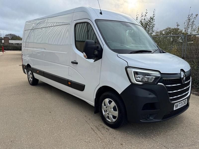 White Used 2023 Renault Master Van | £18,995 (Fair price) - Image 1/4