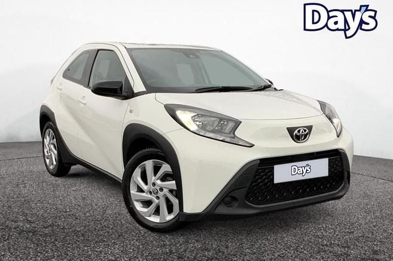 White Used 2022 Toyota Aygo X PURE SUV | £11,499 - Image 1/1