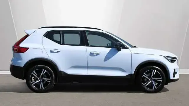 Second-hand Volvo XC40 Plus 163 CP (119 kW) 2024 SUV
