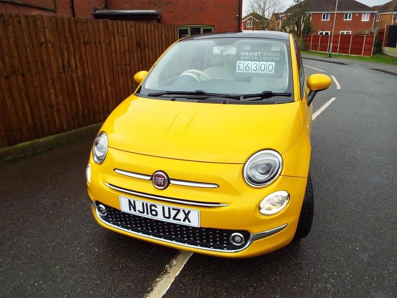 Used Fiat 500 Lounge 69 HP (50 kW) 2016 Yellow Hatchback