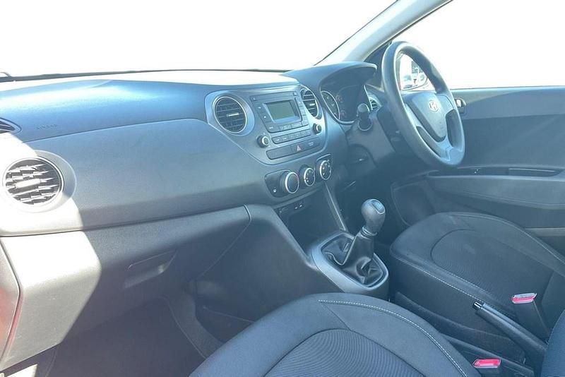 Usado Hyundai i10 2019 Vermelho Citadino