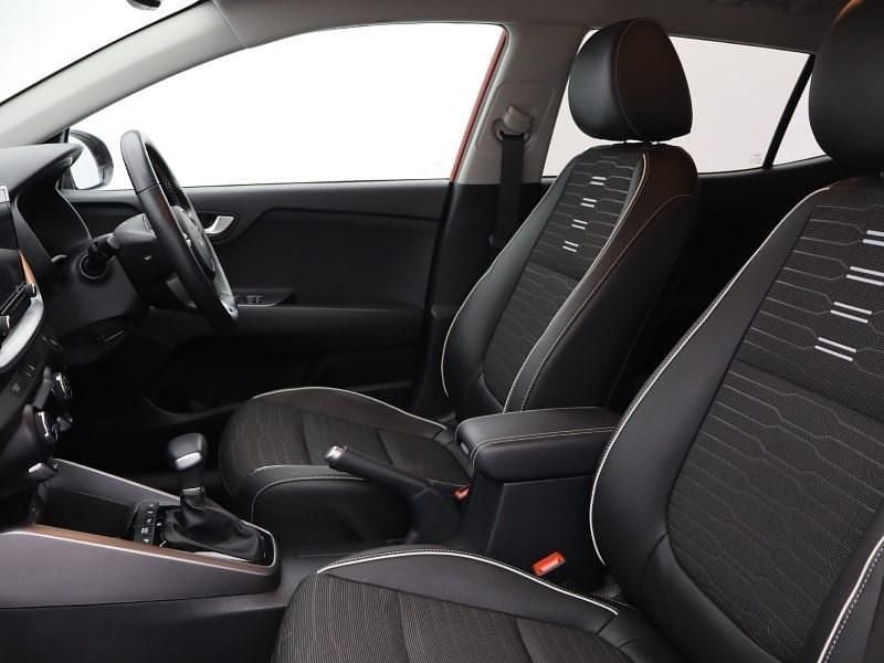 Used Kia Stonic GT-Line S 100 HP (73 kW) 2023 Red SUV