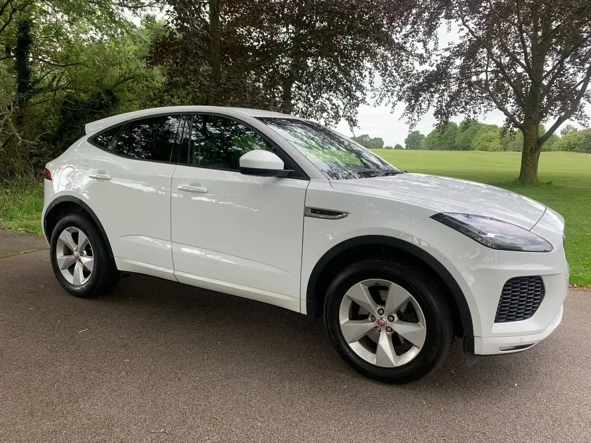 Used Jaguar E-Pace R-Dynamic 150 HP (110 kW) 2018 White SUV