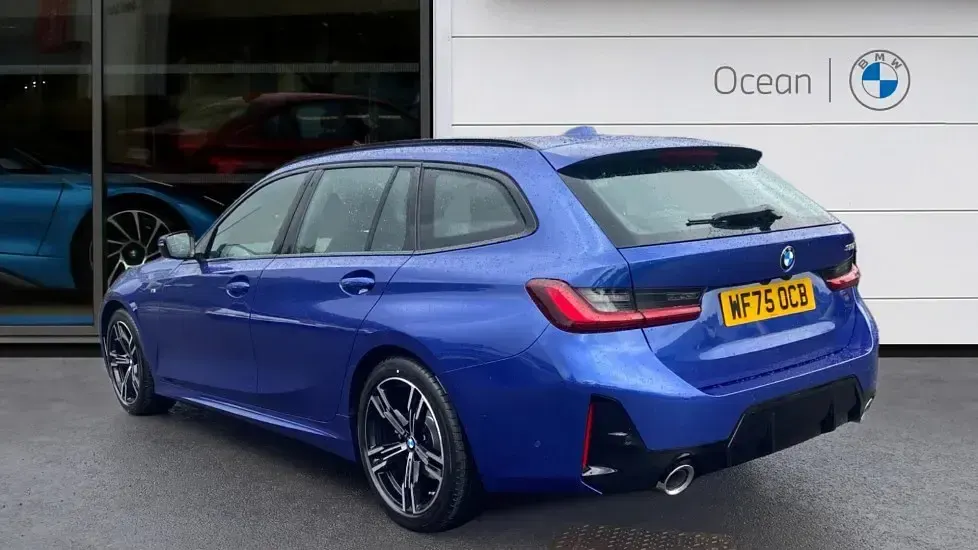 Used BMW 320 M Sport 181 HP (133 kW) 2025 Blue Estate