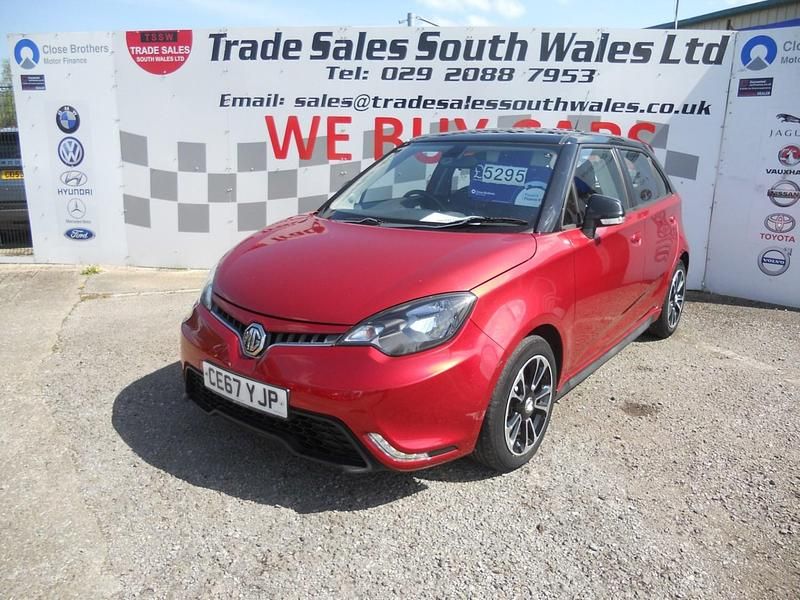 Used MG MG3 106 HP (77 kW) 2017 Red Hatchback
