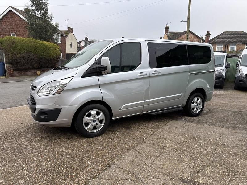 Begagnad Ford Tourneo Custom Titanium 2017 Silver Van