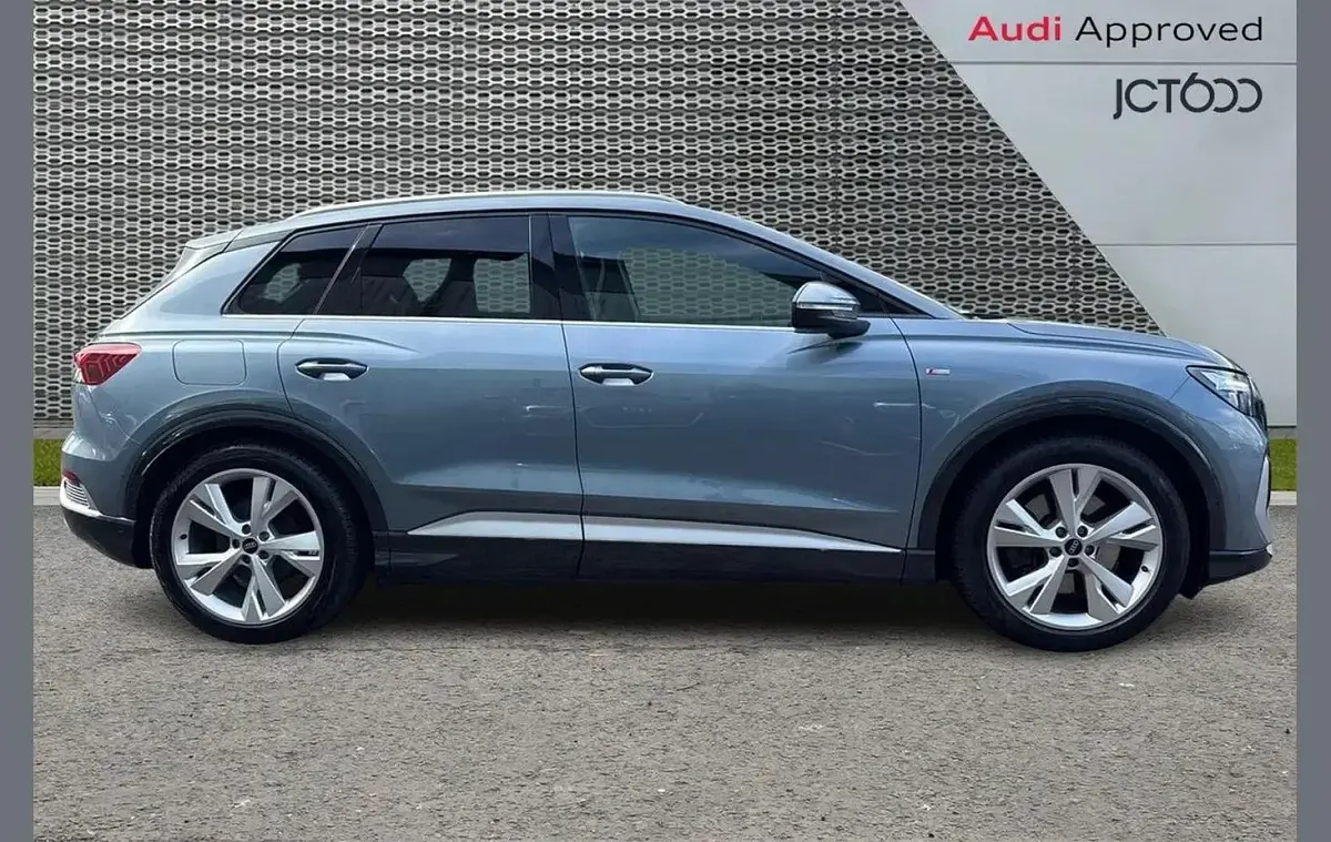 Used Audi Q4 e-tron S-Line 150 kW (204 HP) 2023 Blue SUV