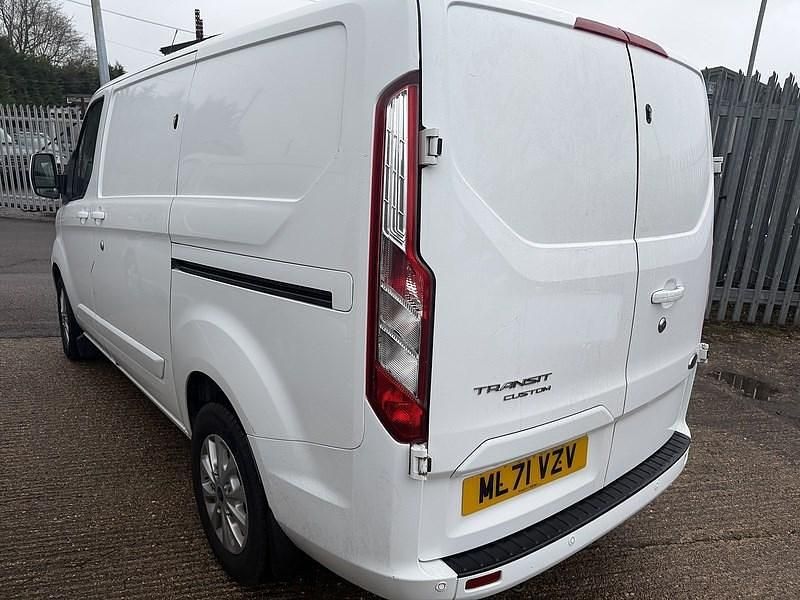 Used Ford Transit Custom Limited 130 HP (95 kW) 2021 White Van