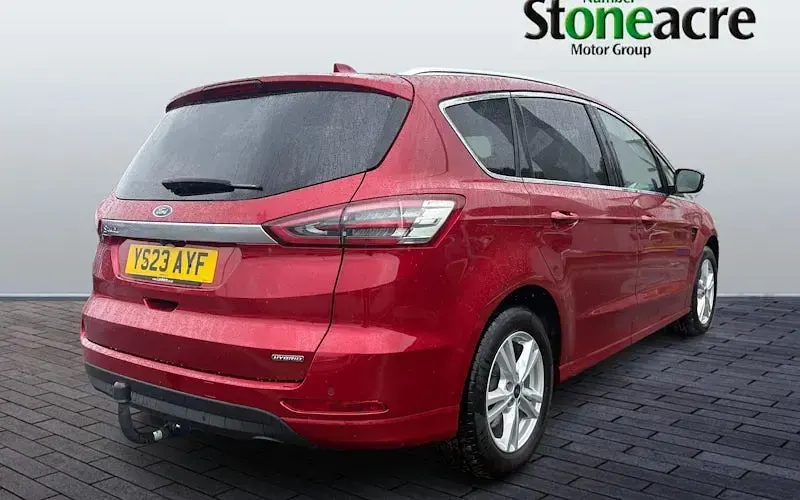 Used Ford S-MAX Titanium 190 HP (139 kW) 2022 Red MPV