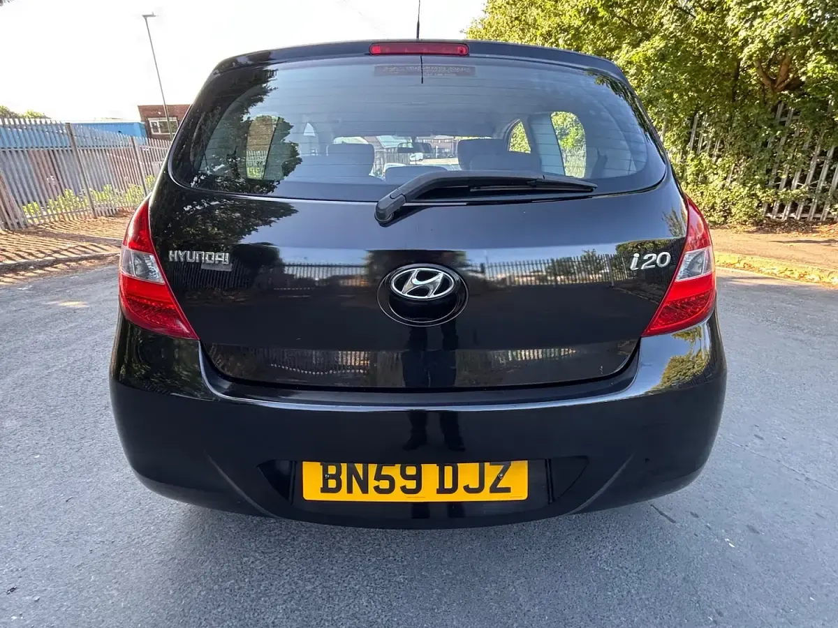Used Hyundai i20 Classic 78 HP (57 kW) 2009 Black Hatchback