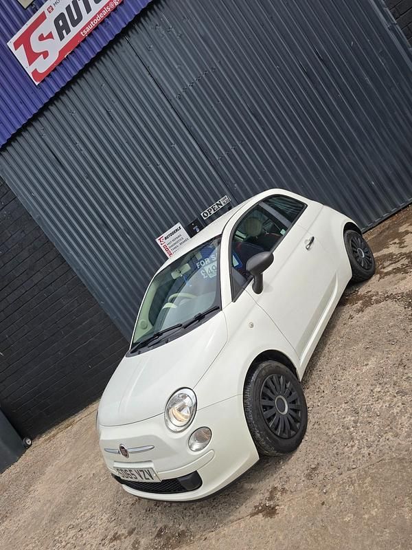 White Used 2015 Fiat 500 Pop Hatchback | £4,995 (Fair price) - Image 1/4