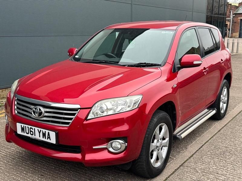 Used Toyota RAV4 150 HP (110 kW) 2011 Red SUV