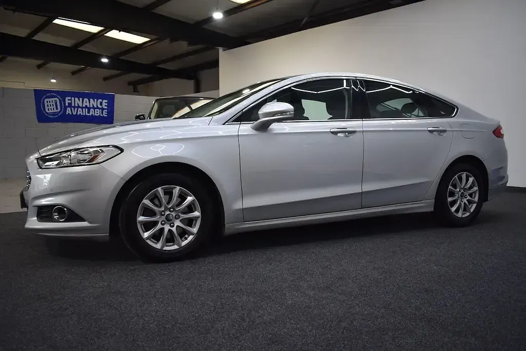 Used Ford Mondeo Zetec 2015 Silver Hatchback