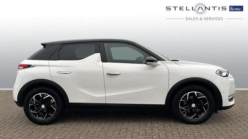 White Used 2021 DS Automobiles DS3 Crossback E-Tense Prestige SUV | £10,579 (Fair price) - Image 1/4