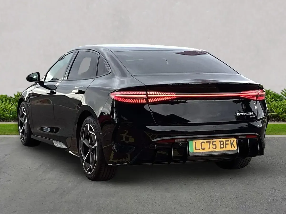 Used BYD Seal 389 kW (530 HP) 2025 Black Sedan