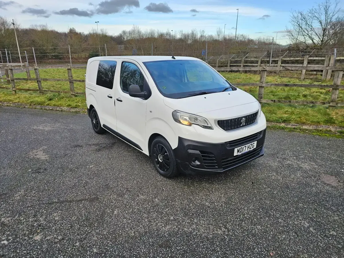 Używany Peugeot Expert 2017 Biały Van