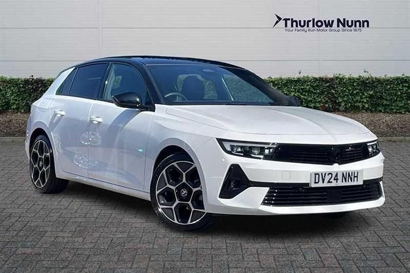 White Used 2024 Vauxhall Astra Ultimate Hatchback | £19,000 (Fair price) - Image 1/1