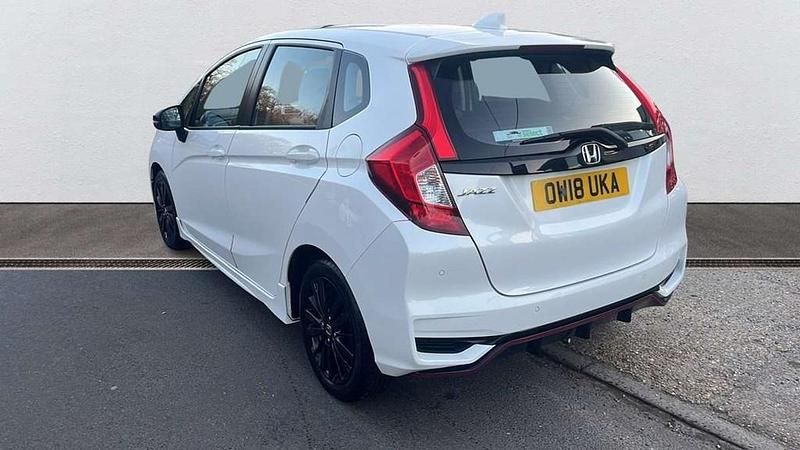 Used Honda Jazz Sport 130 HP (95 kW) 2018 White Hatchback