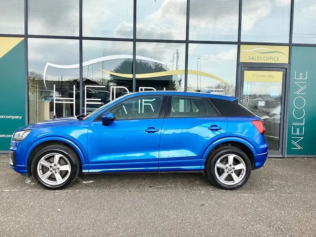 Begagnad Audi Q2 Sport 150 HK (110 kW) 2017 Blå SUV